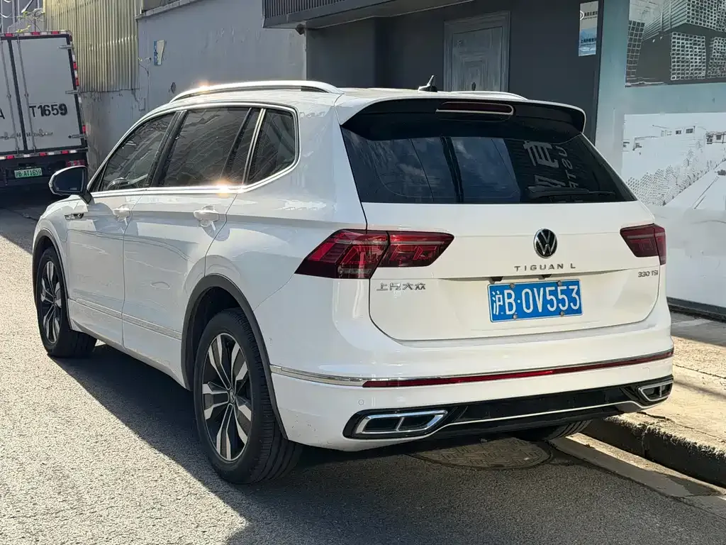 Volkswagen Tiguan L — фото 7