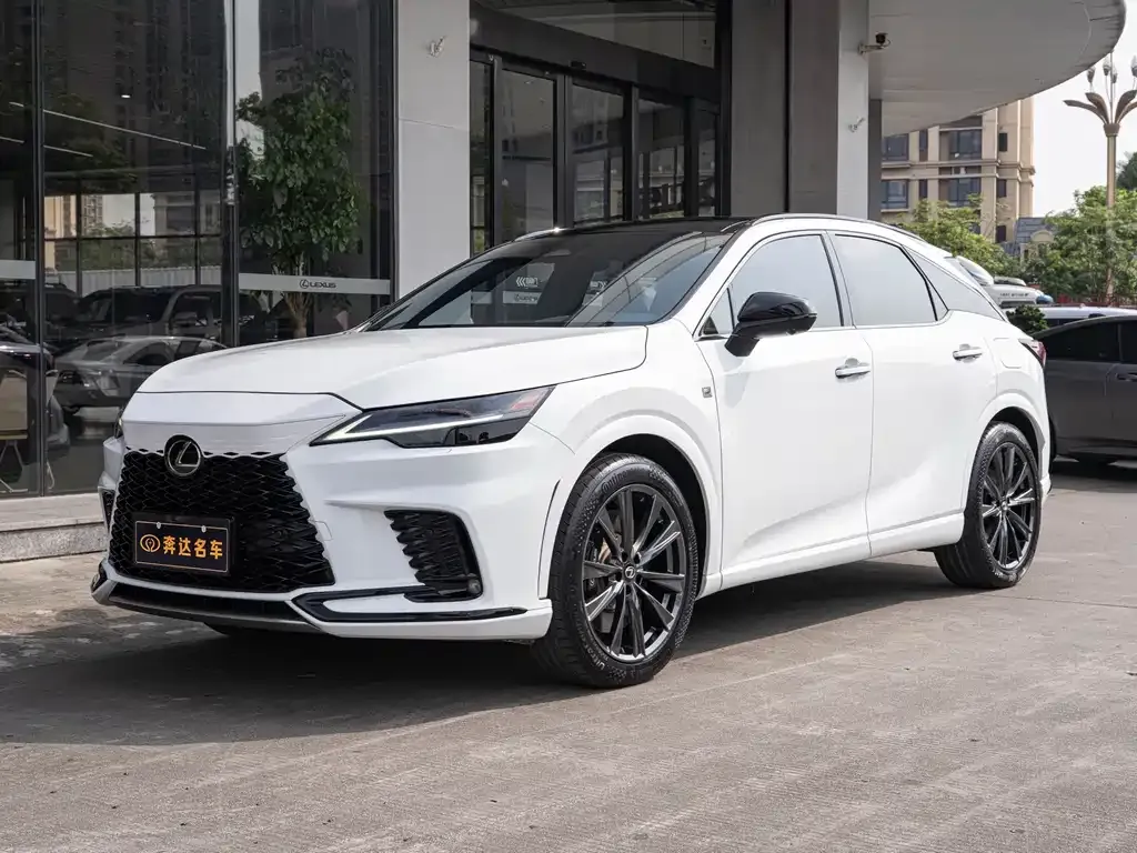 Lexus RX — фото 1