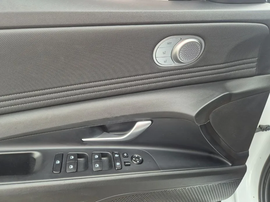 Hyundai AVANTE — фото 10
