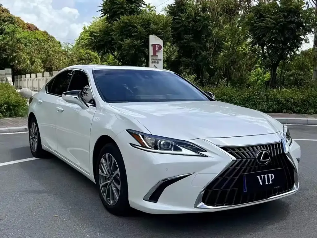 Lexus ES — фото 6