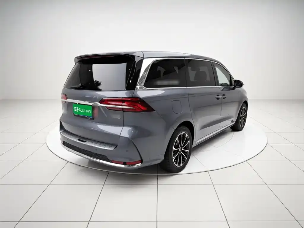 Roewe iMAX8 — фото 2