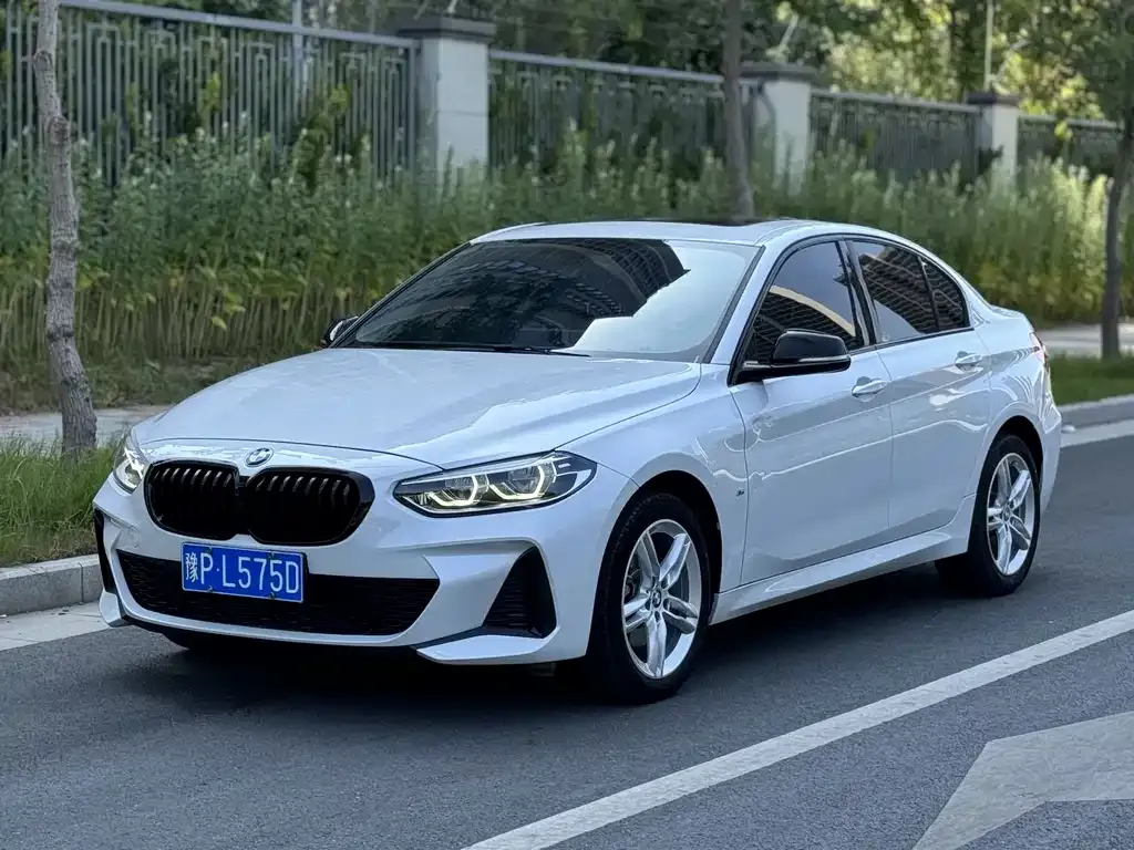 BMW 1 Series — фото 1