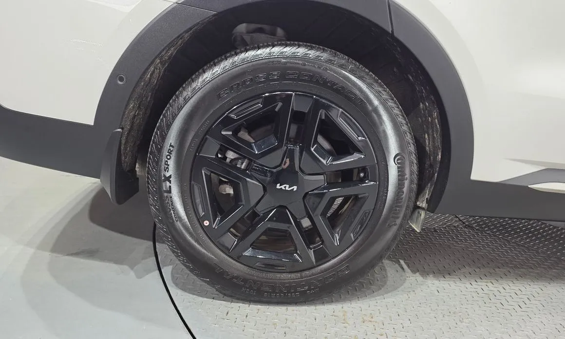 Kia Sorento — фото 9