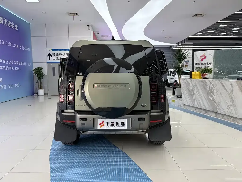 Land Rover Defender — фото 4