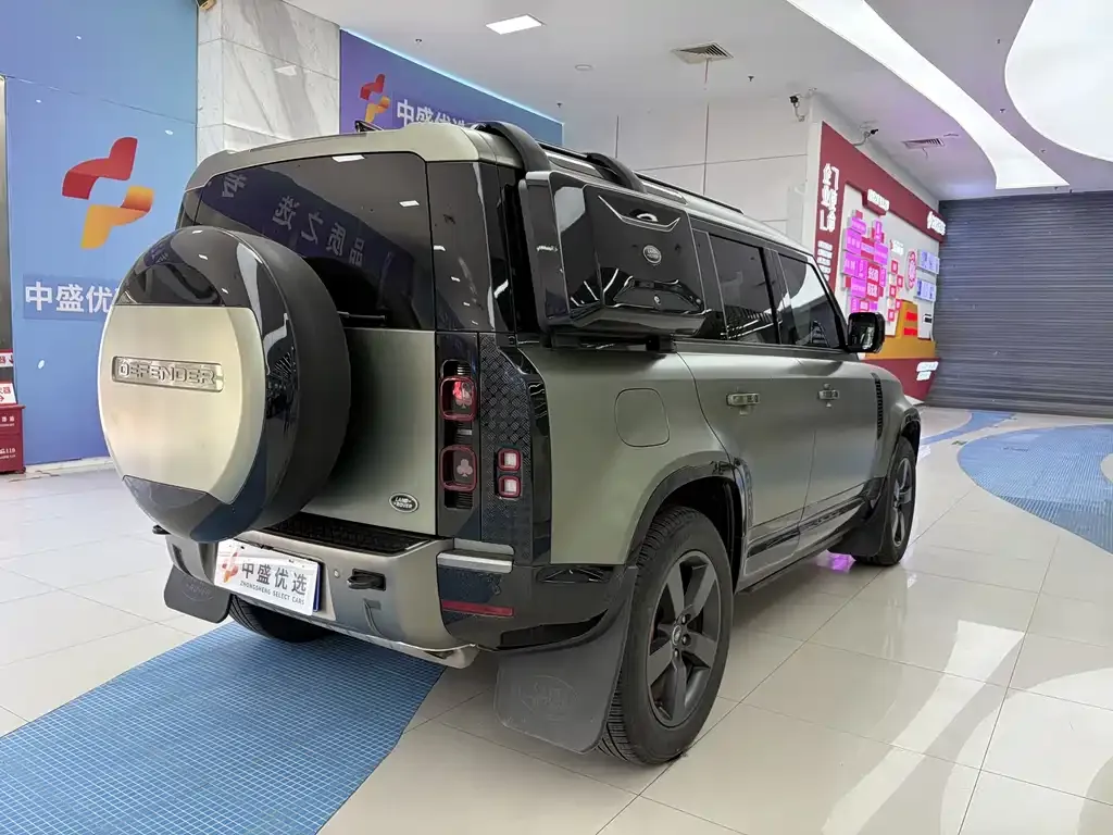 Land Rover Defender — фото 2