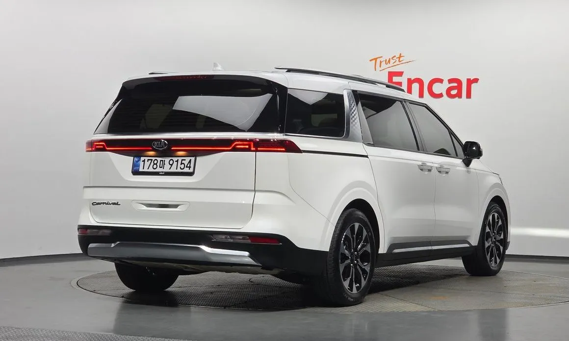 Kia Carnival — фото 5