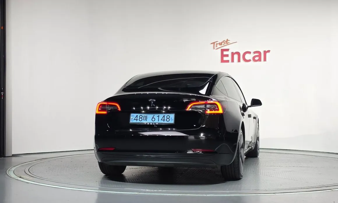 Tesla Model 3 — фото 6