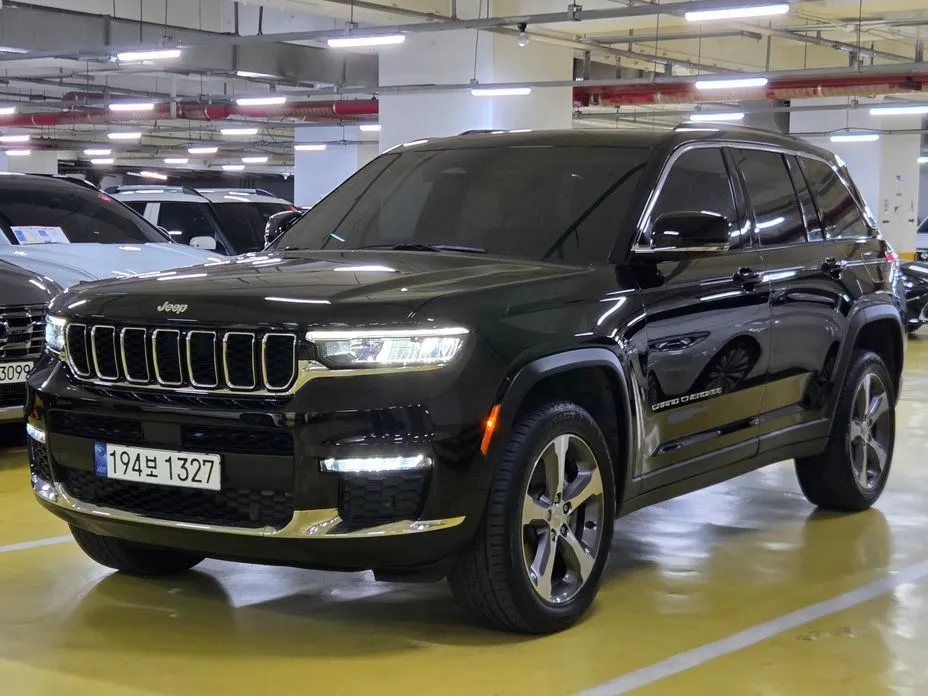 Jeep Cherokee — фото 1