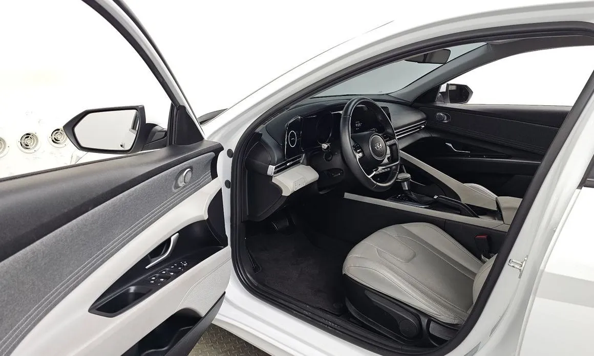 Hyundai AVANTE — фото 4