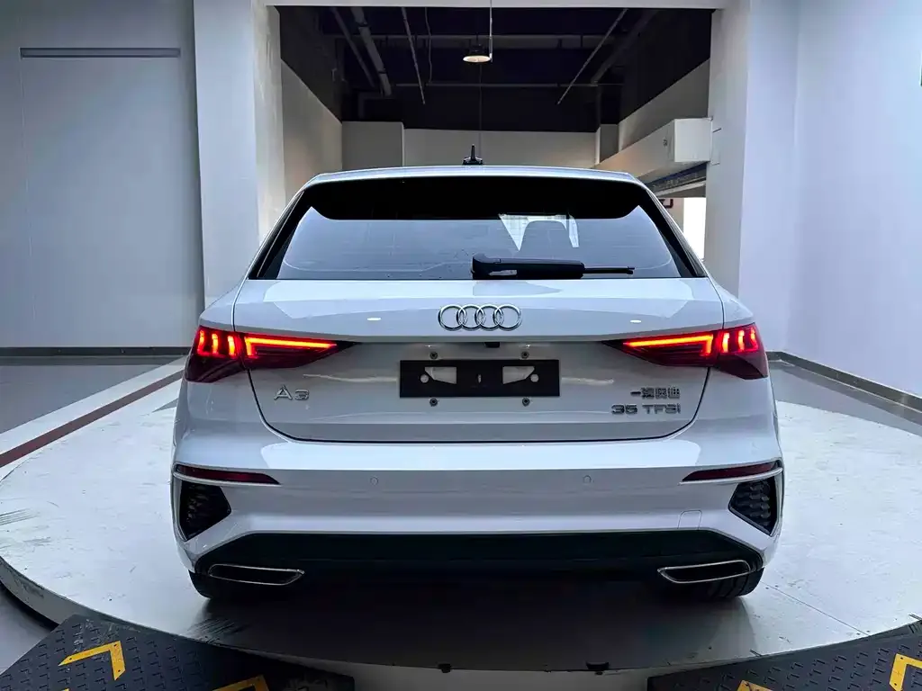 Audi A3 — фото 2