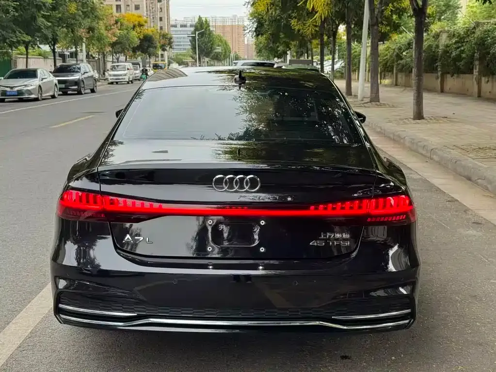 Audi A7L — фото 4