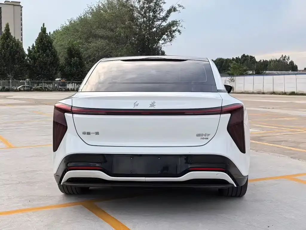 Hongqi EH7 — фото 3