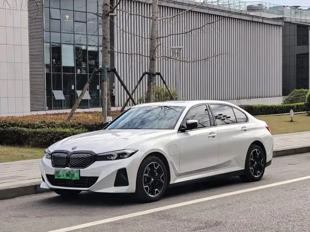 BMW i3 — фото 1