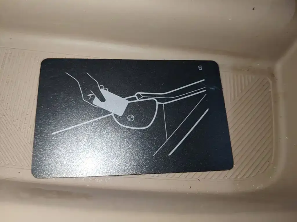 Li Auto Li i8 — фото 3