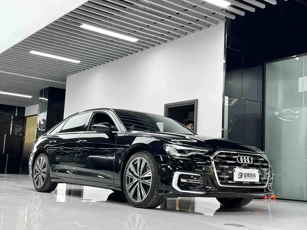 Audi A6L — фото 9