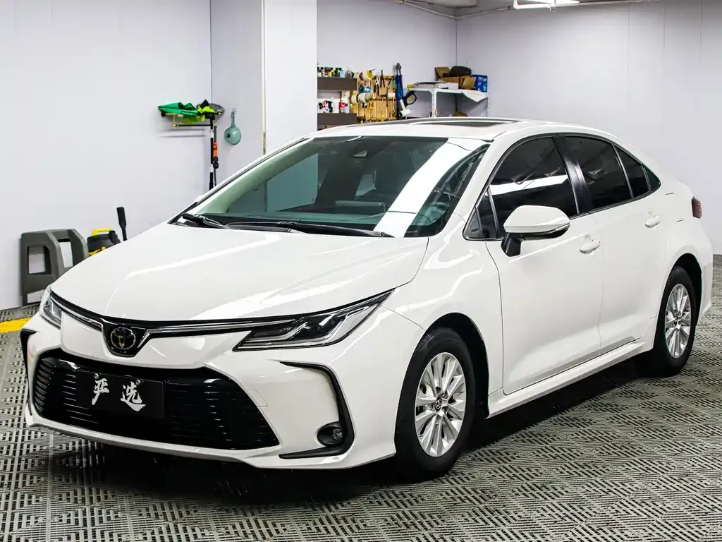 Toyota Corolla — фото 1