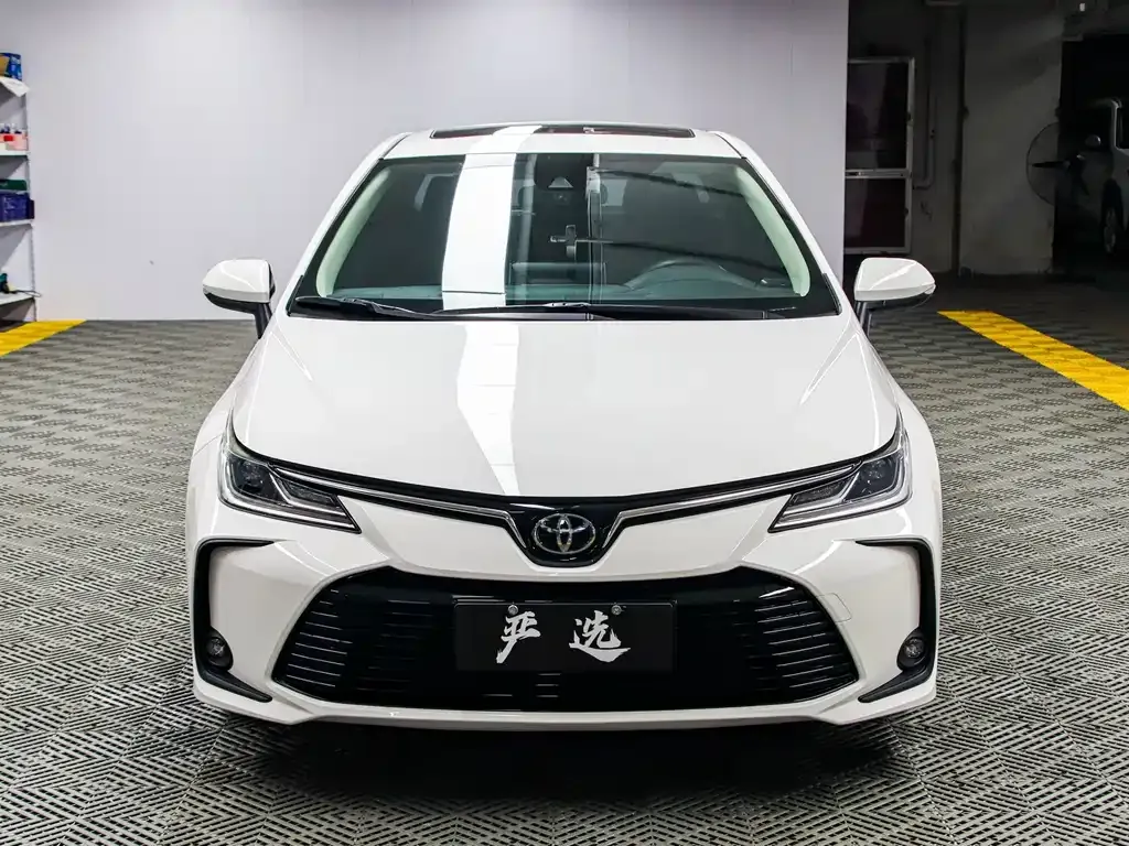 Toyota Corolla — фото 6