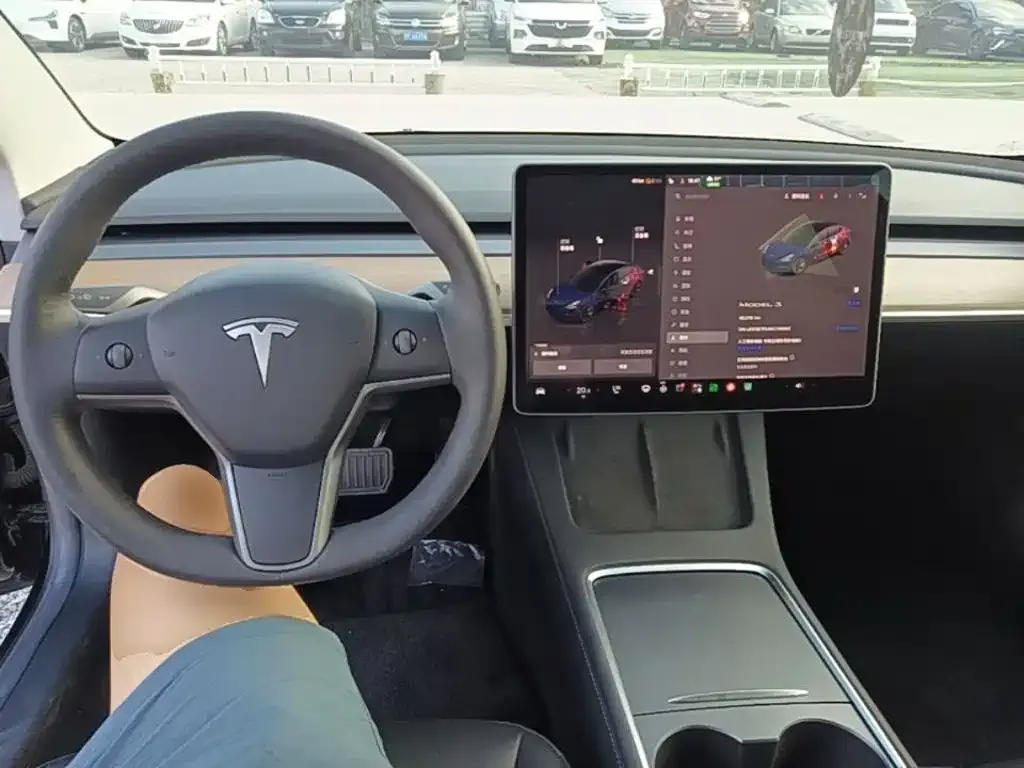 Tesla Model 3 — фото 2