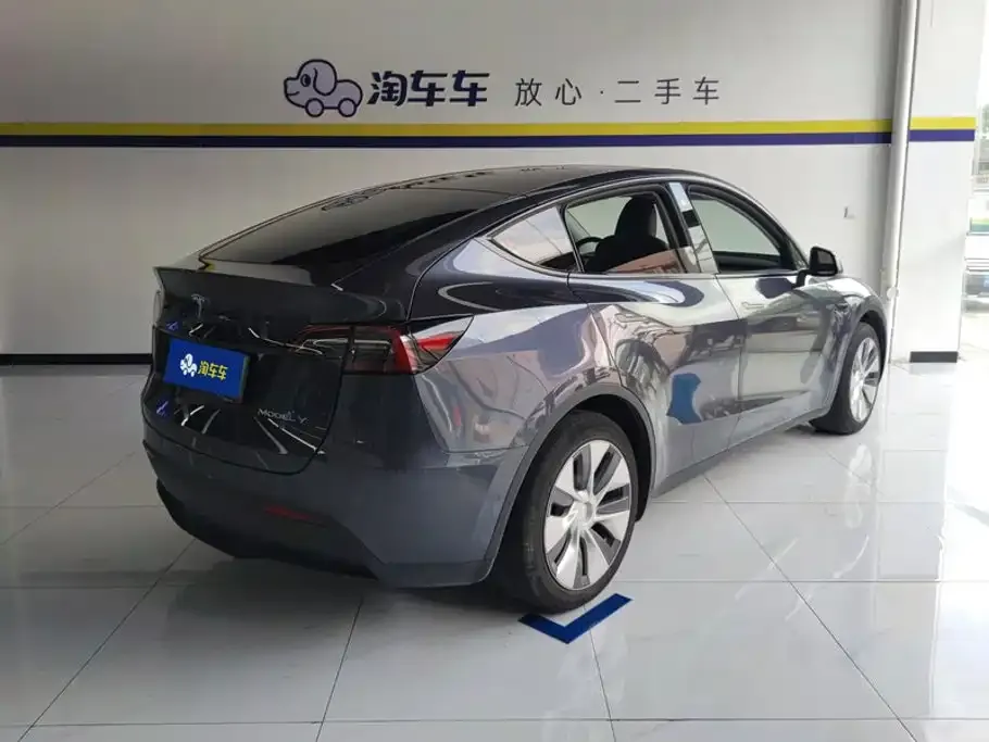 Tesla Model Y — фото 3