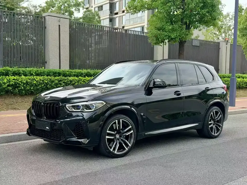BMW X5 M — фото 1