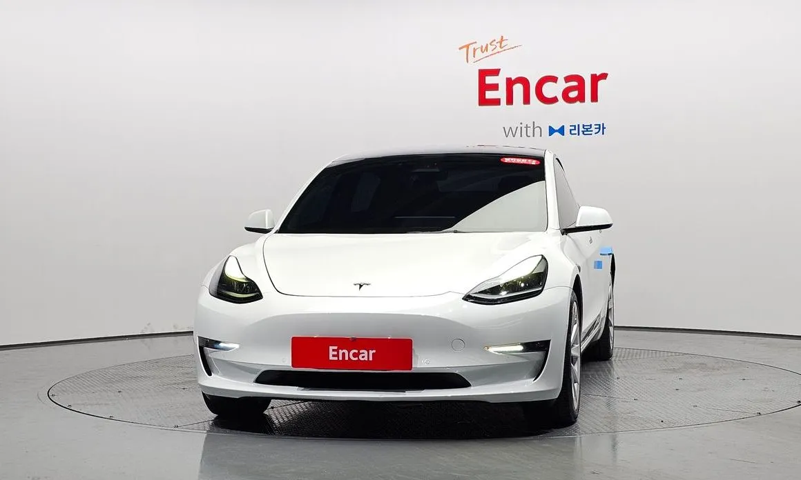 Tesla Model 3 — фото 7