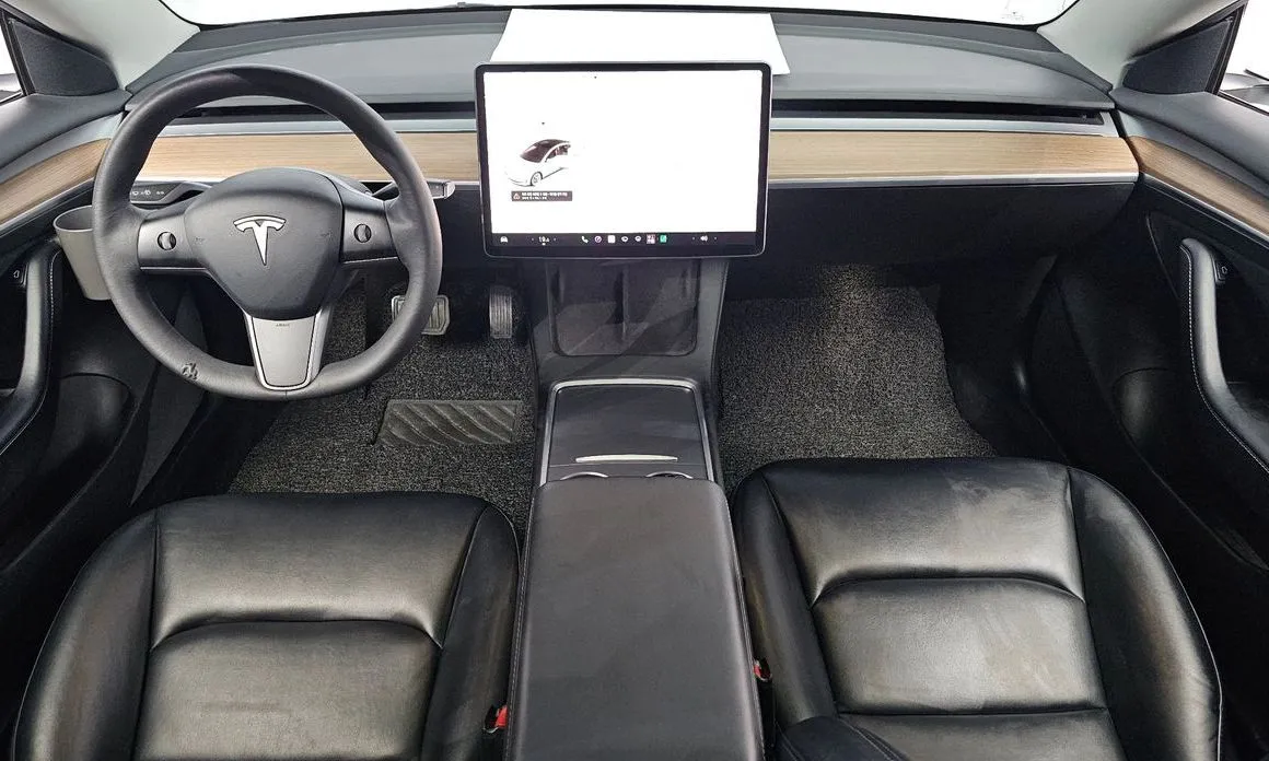 Tesla Model 3 — фото 5