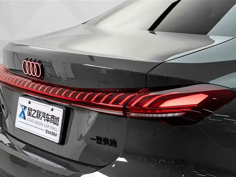 Audi A5L — фото 3