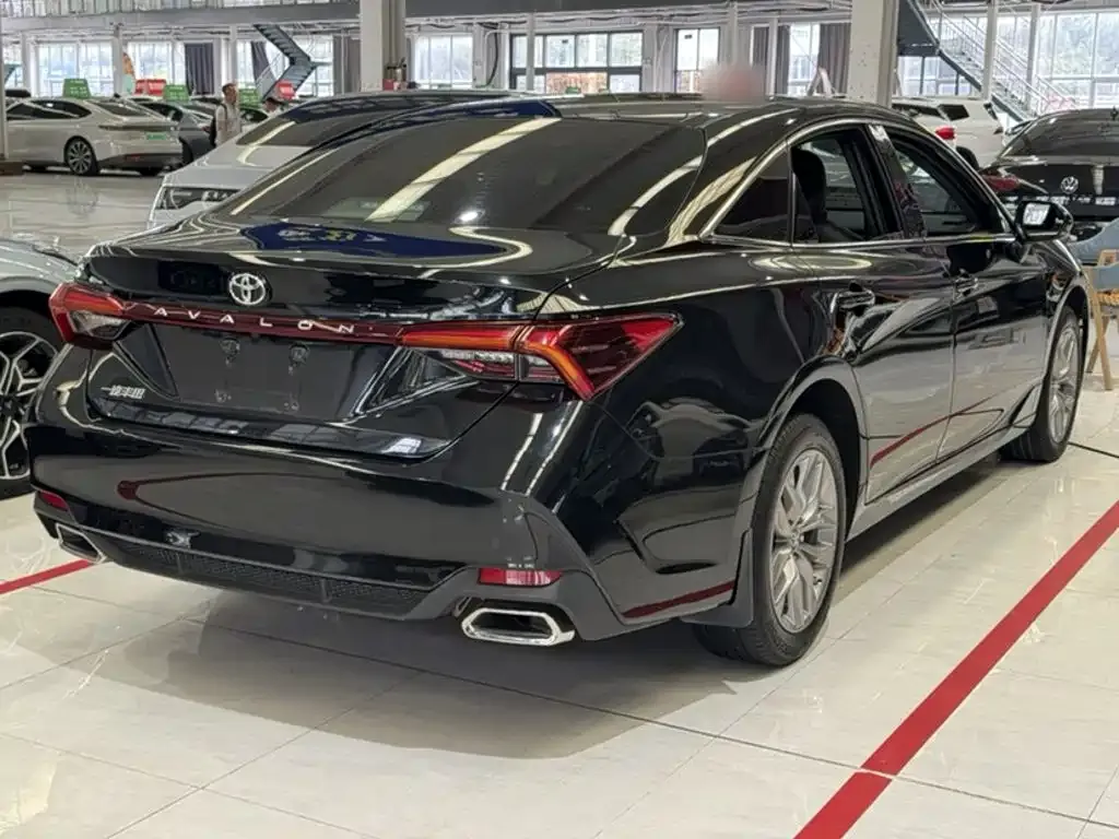 Toyota Avalon — фото 10