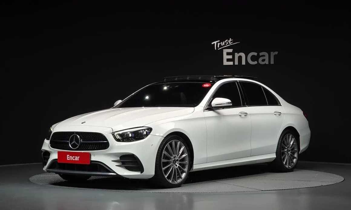 Mercedes-Benz E-Class — фото 1