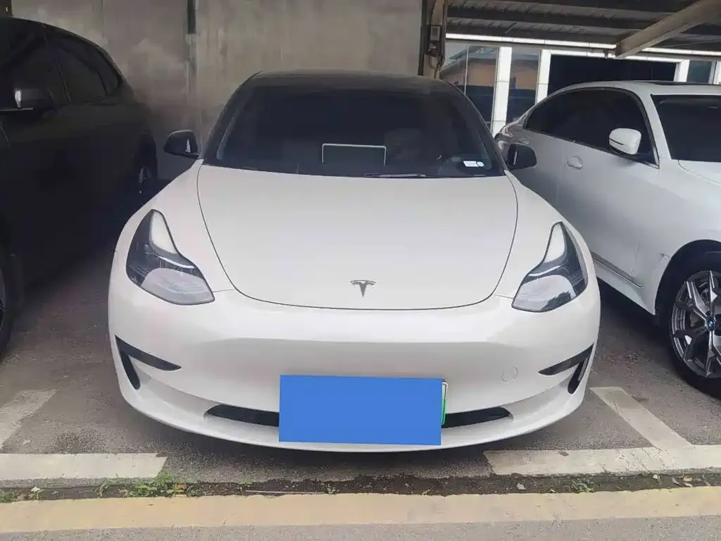 Tesla Model 3 — фото 9