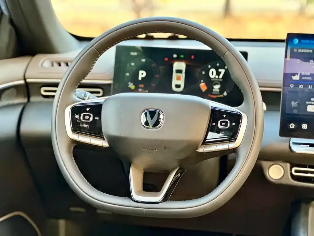 Changan Eado — фото 3