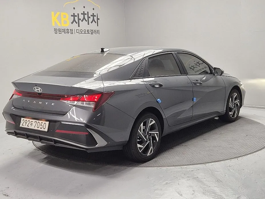 Hyundai AVANTE — фото 2