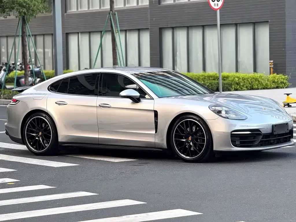Porsche Panamera — фото 9