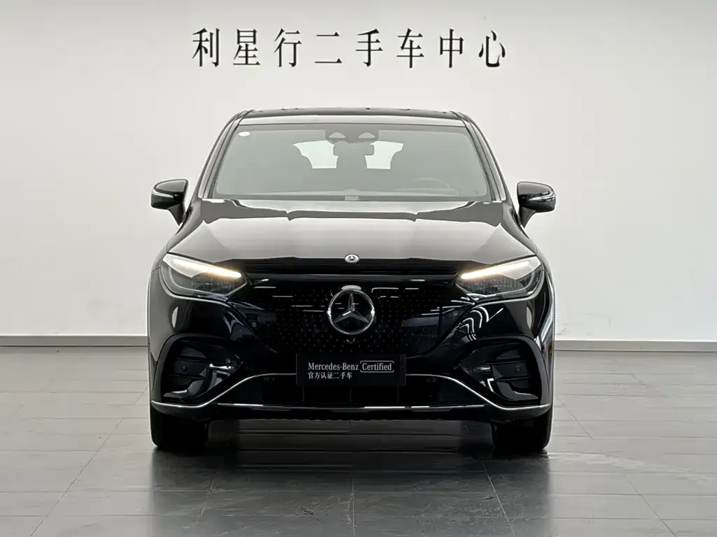 Mercedes-Benz EQE SUV — фото 7