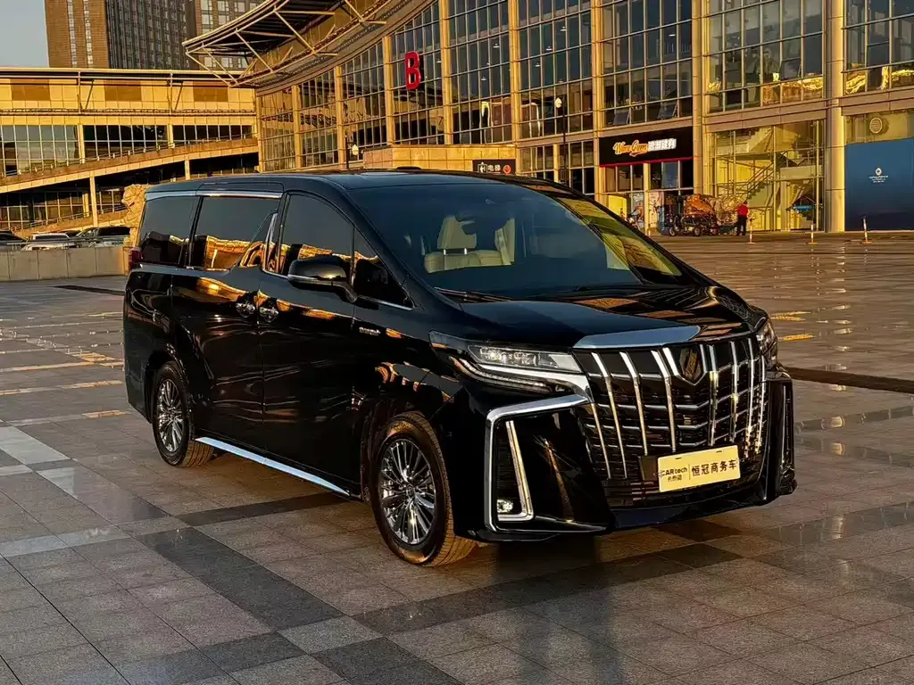 Toyota Alphard — фото 7