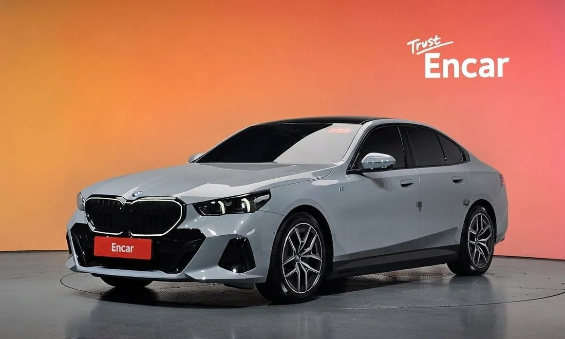 BMW i5 — фото 1
