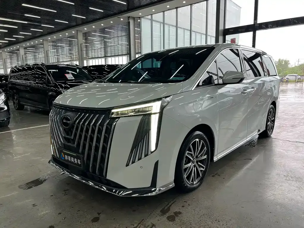 GAC Motor Trumpchi M8 — фото 1