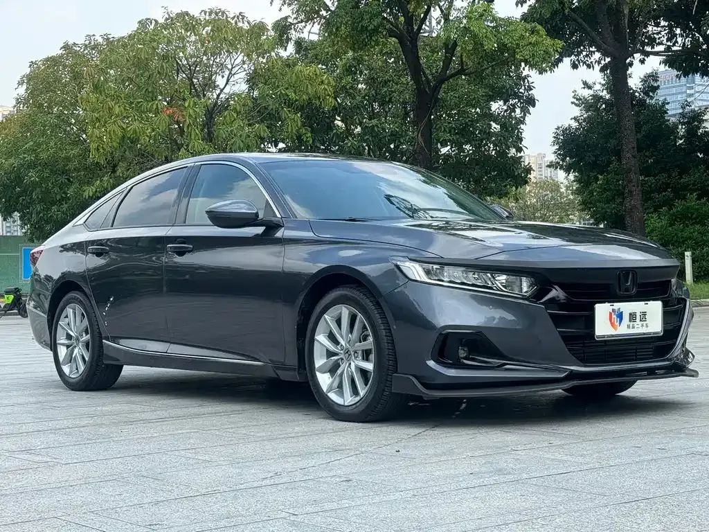 Honda Accord — фото 8