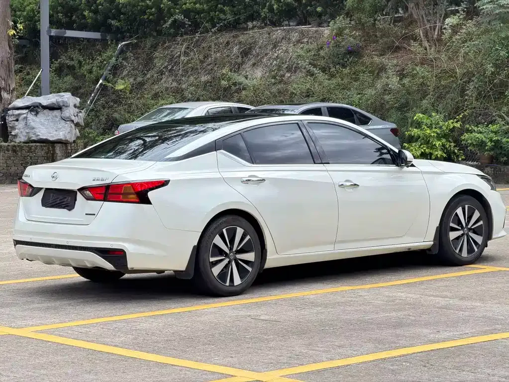 Nissan Teana — фото 3
