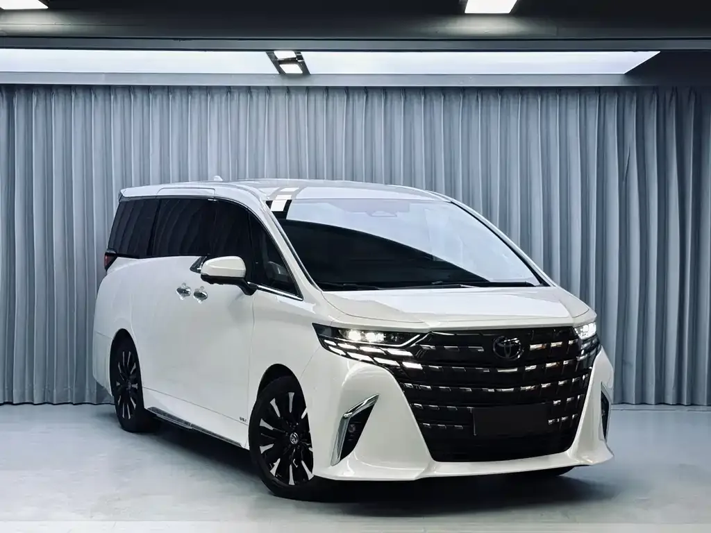 Toyota Alphard — фото 5