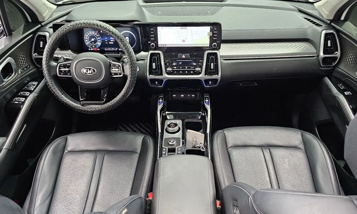 Kia Sorento — фото 10