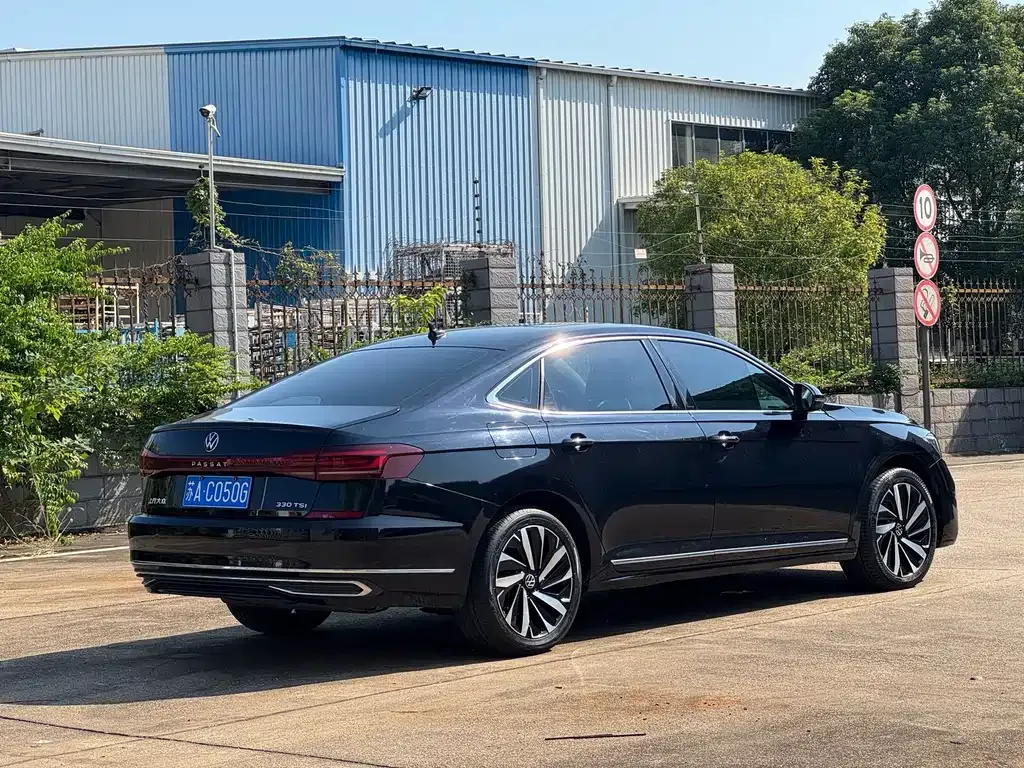 Volkswagen Passat — фото 5