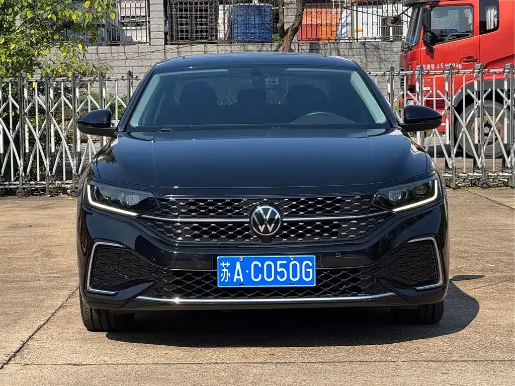 Volkswagen Passat — фото 9