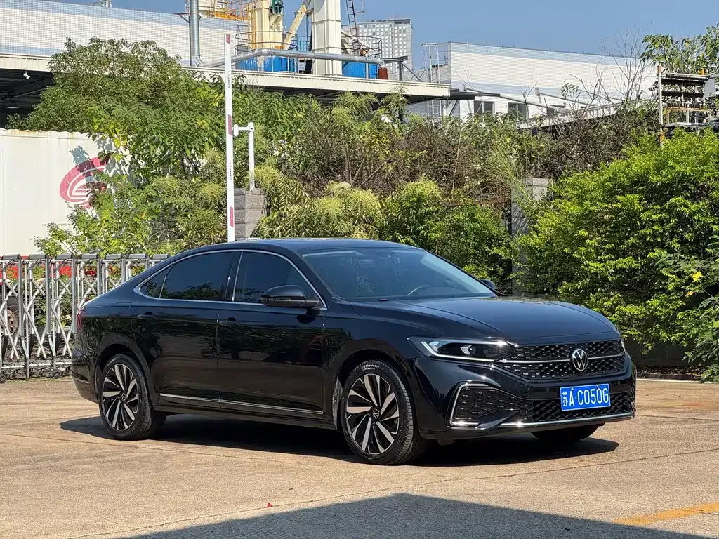 Volkswagen Passat — фото 8