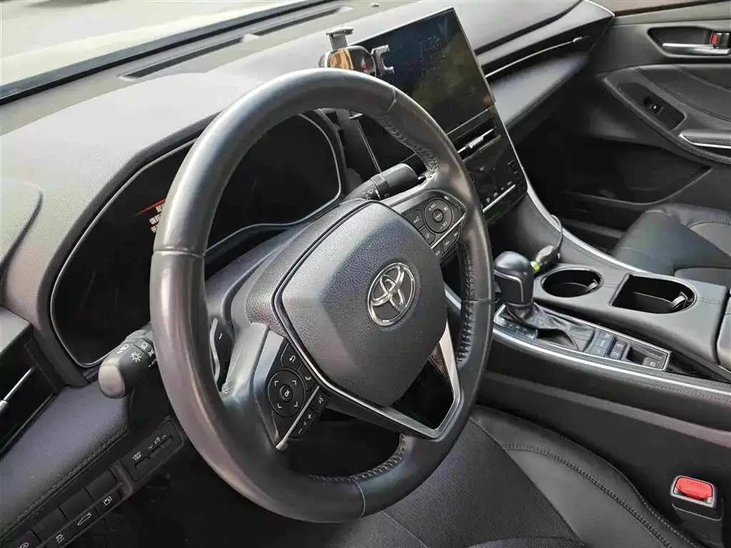 Toyota Avalon — фото 4