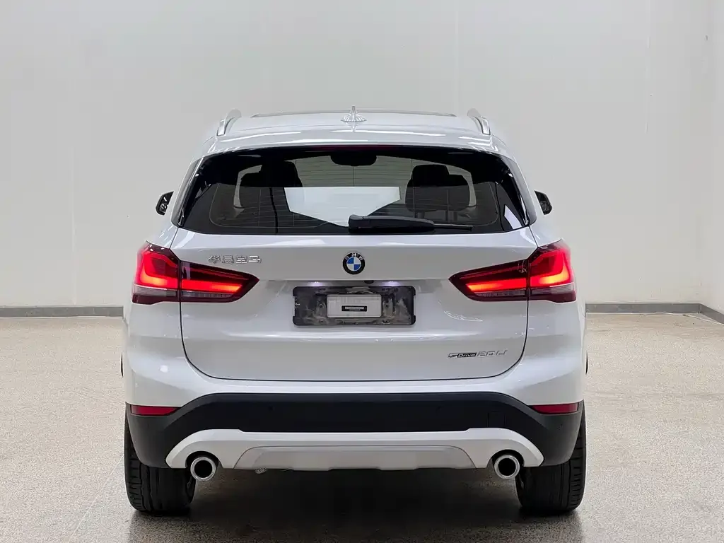 BMW X1 — фото 8