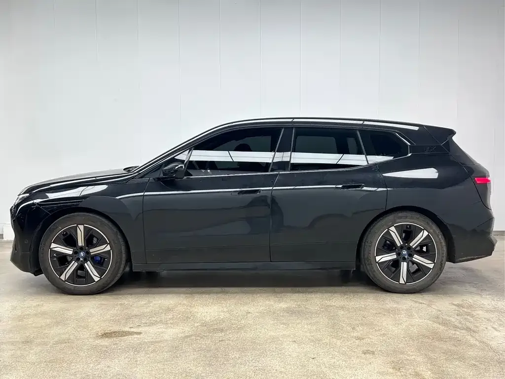 BMW iX — фото 10