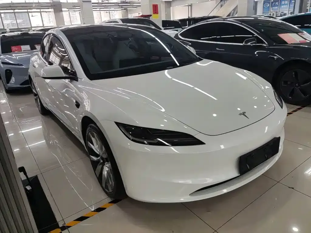 Tesla Model 3 — фото 6