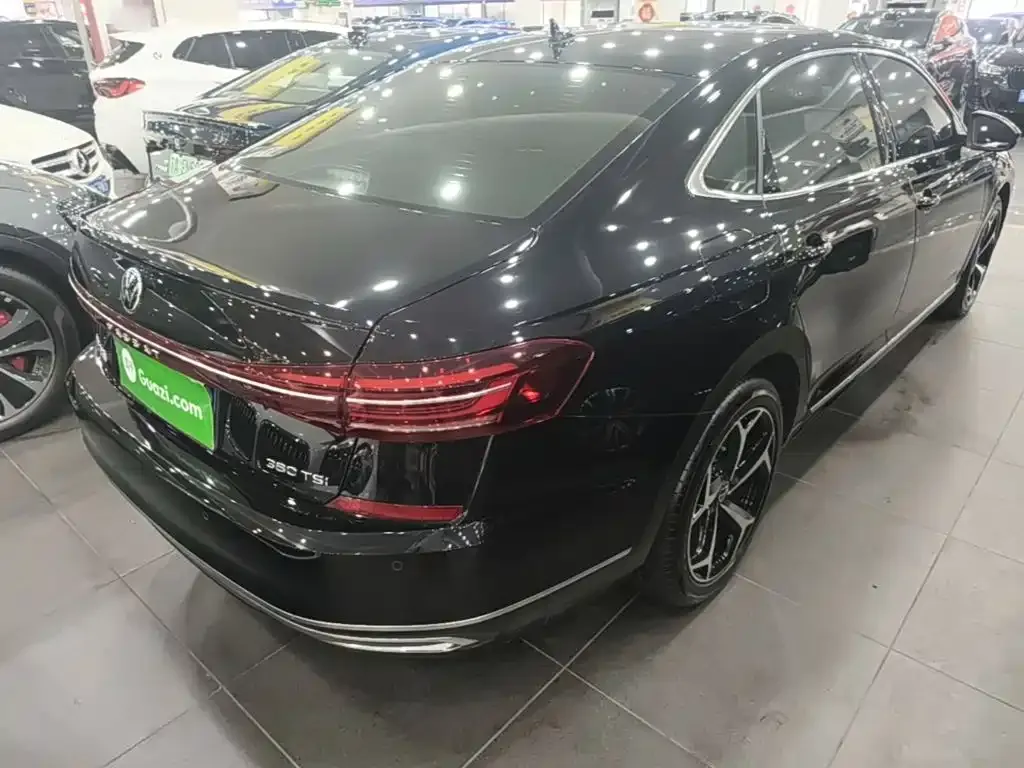 Volkswagen Passat — фото 10