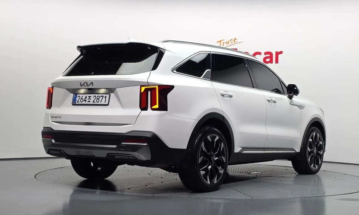 Kia Sorento — фото 5